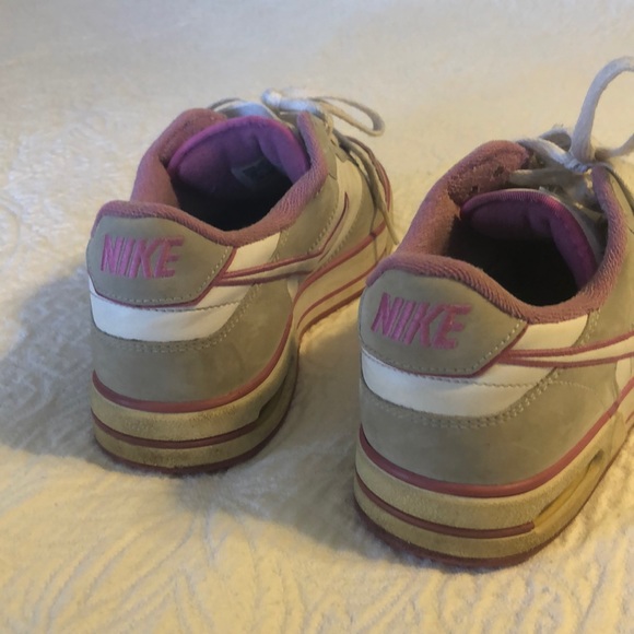 Nike sneakers - Picture 4 of 4